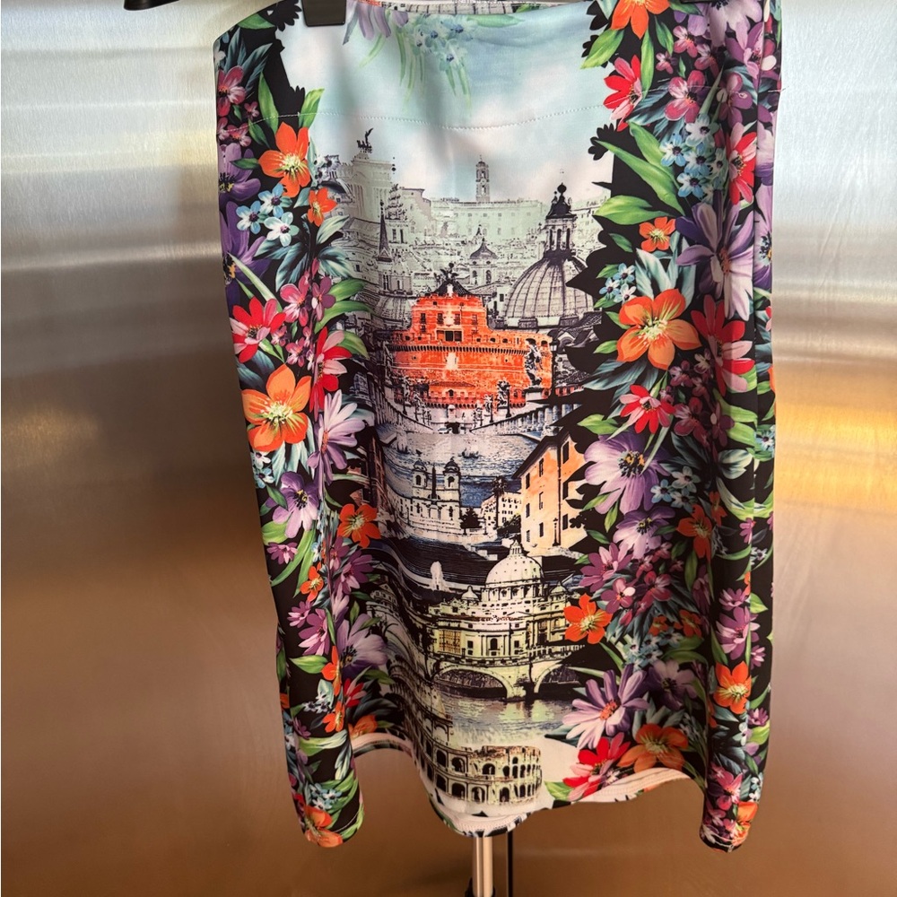 Elegant Cityscape Floral Skirt Set - Picture 8 of 11
